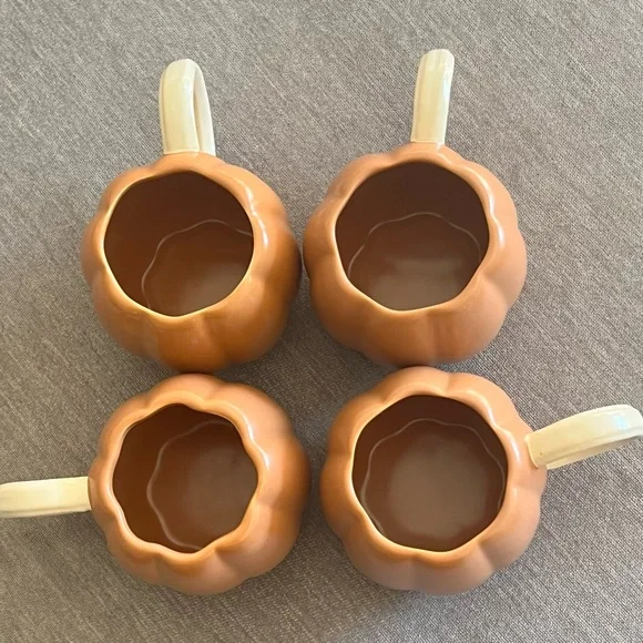 West Elm Orange and Cream Pumpkin Mugs Set - Picture 6 of 9